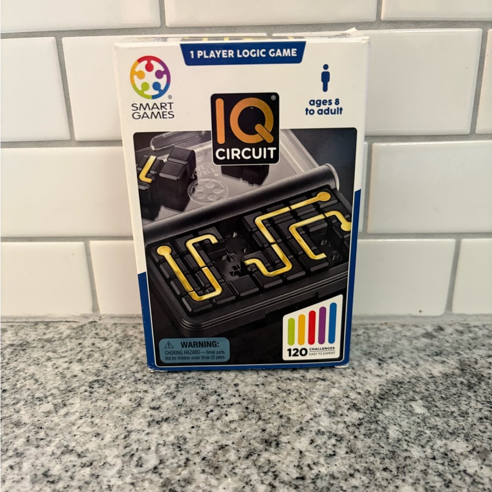 NIB Smart Games IQ Circuit 1 player Logic Game